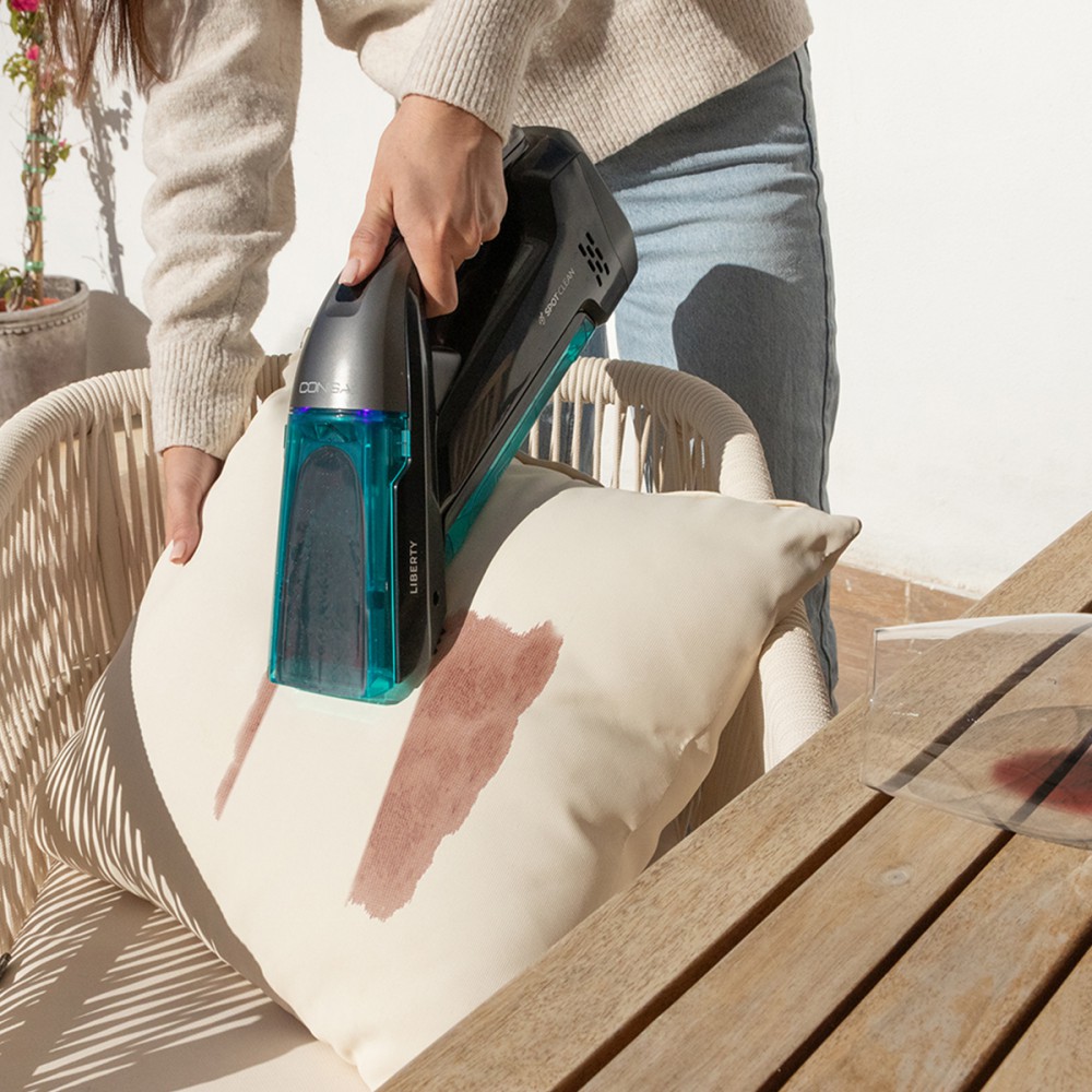 Conga Hand Carpet&Spot Clean 1500 CEC-08143 - Επαναφορτιζόμενο Σκουπάκι Χειρός Για Χαλιά Και Ταπετσαρίες 50 W Conga Hand Carpet&Spot Clean 1500 CEC-08143 - Επαναφορτιζόμενο Σκουπάκι Χειρός Για Χαλιά Και Ταπετσαρίες 50 W