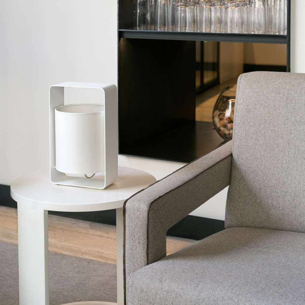 Πορτατίφ Με Υφασμάτινο Διαχύτη Σε Λευκό Χρώμα H:27 1xE27 LULA FARO