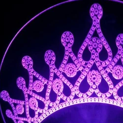 LED Φωτιστικό Χαραγμένο Plexiglass Με Σχέδιο Στέμμα Με Διακόπτη ON/OFF AlphaLed LED Φωτιστικό Χαραγμένο Plexiglass Με Σχέδιο Στέμμα Με Διακόπτη ON/OFF AlphaLed