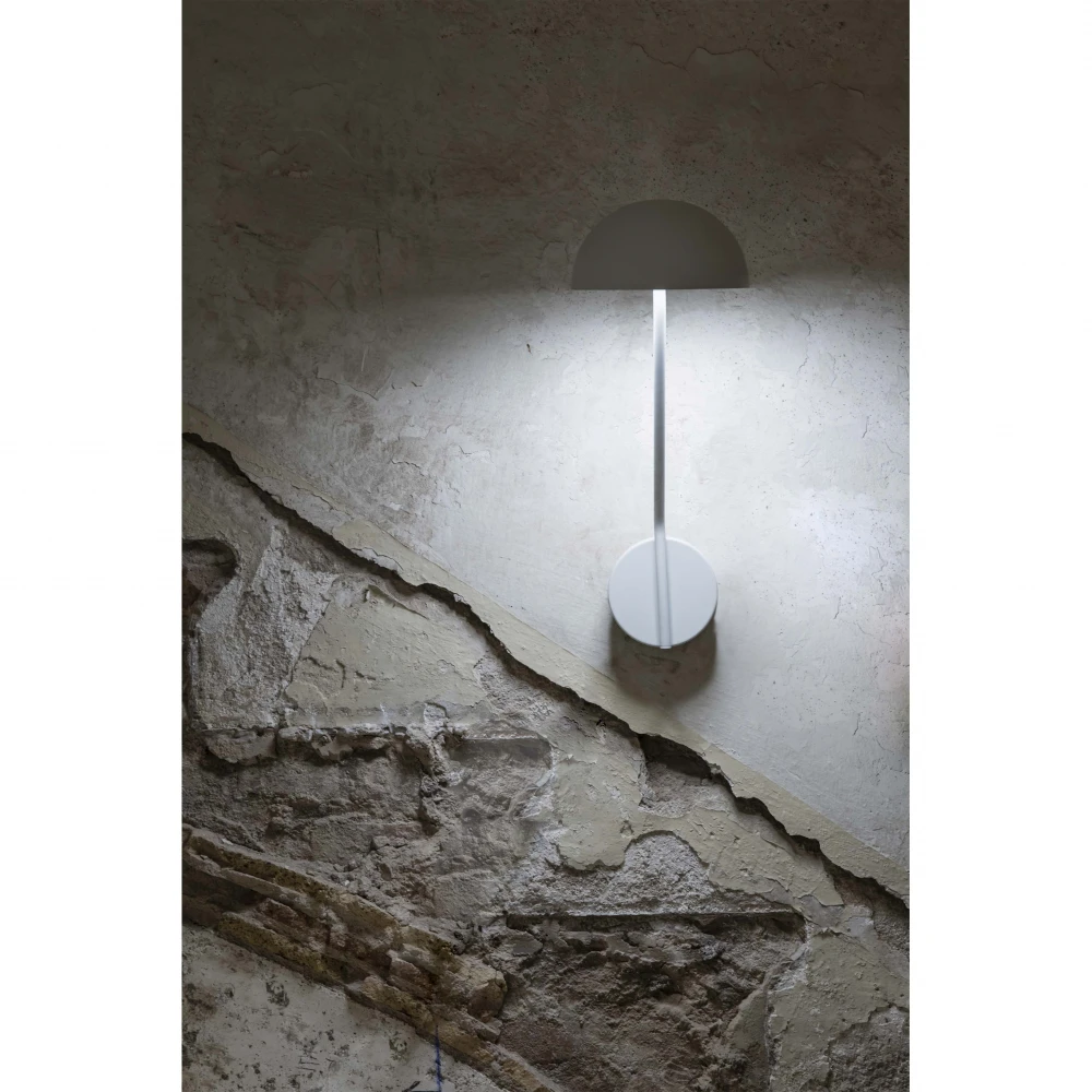 PURE LED Μαύρο και υπόλευκο φωτιστικό τοίχου FARO