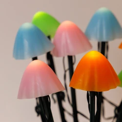 ΣΕΙΡΑ ME 8 LED ΠΛΑΣΤΙΚΑ ΠΟΛΥΧΡΩΜΑ ΜΑΝΙΤΑΡΙΑ H20cm ΚΑΙ ΗΛΙΑΚΟ ΠΑΝΕΛ ΜΕ ΑΙΣΘΗΤΗΡΑ ΦΩΤΟΣ, ΠΡΑΣΙΝΟ PVC ΚΑΛΩΔΙΟ, ΘΕΡΜΟ ΛΕΥΚΟ LED ANA 50cm IP44