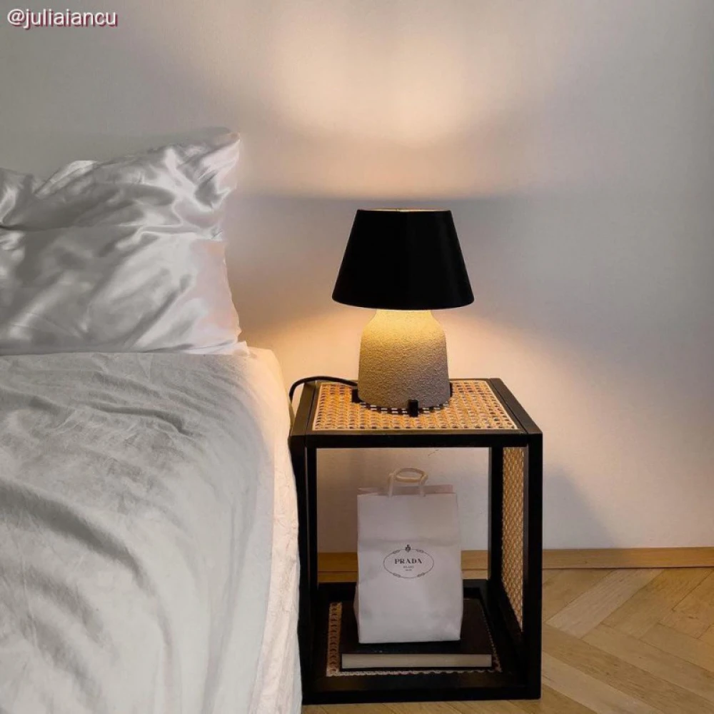 Κεραμικό Επιτραπέζιο Φωτιστικό Vaso με Καπέλο Impero, υφασμάτινο καλώδιο, διακοπτάκι και διπολικό φις Τσιμέντο - Μαύρο - Creative Cables