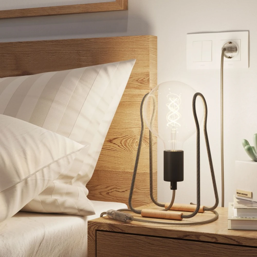 Επιτραπέζιο Φωτιστικό Tache Wood Με Υφασμάτινο Καλώδιο Διακοπτάκι Και Διπολικό Φις  Zig Zag Σκούρο Γκρι - Creative Cables
