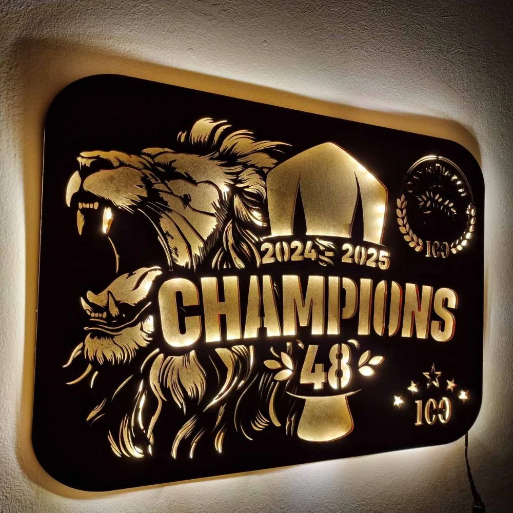Custom LED Laser Cut Φωτιστικό τοίχου “48 CHAMPIONS” του ΘΡΥΛΟΥ - Χειροποίητο Φωτιστικό Από Ξύλο 60x3x40 cm