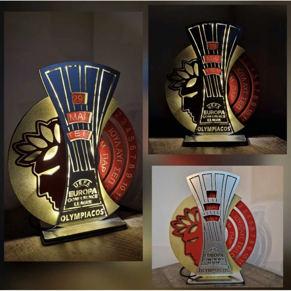 Custom LED Ημερολόγιο – φωτιστικό με το Ευρωπαϊκό Κύπελλο του Θρύλου! - Χειροποίητο Φωτιστικό Από Ξύλο 25×25×8 cm