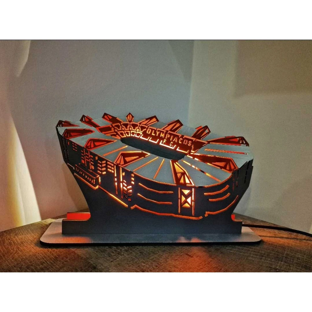 Custom LED Φωτιστικό γραφείου Γήπεδο Καραϊσκάκης - Χειροποίητο Φωτιστικό Από Ξύλο 26×6×16 cm
