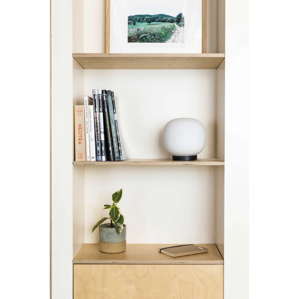 Επιτραπέζιο Φωτιστικό Από Γυαλί Λευκό και Μαύρη Βάση 1xE27 AMELIA FARO