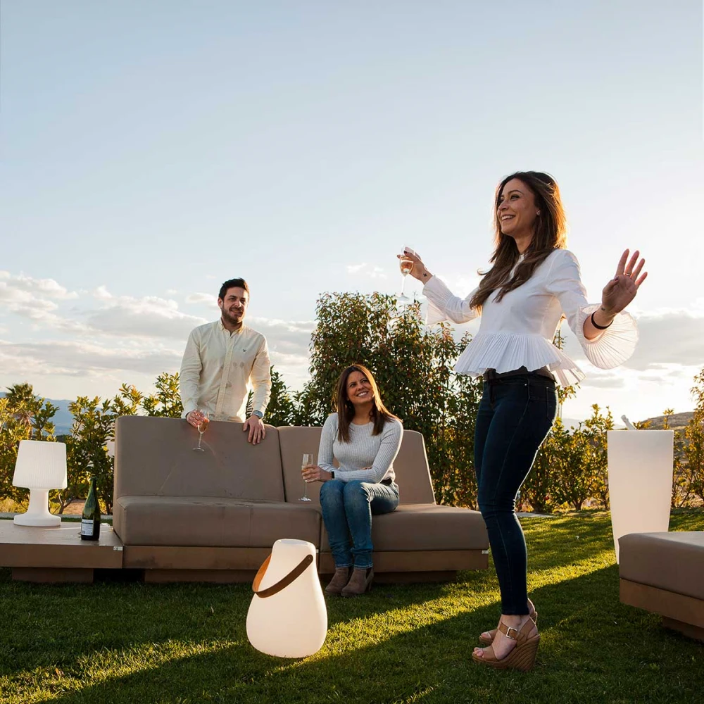 KURBY 38 PLAY – Φορητό Φωτιστικό με Ηχείο Bluetooth RGB-Warm Light - New Garden