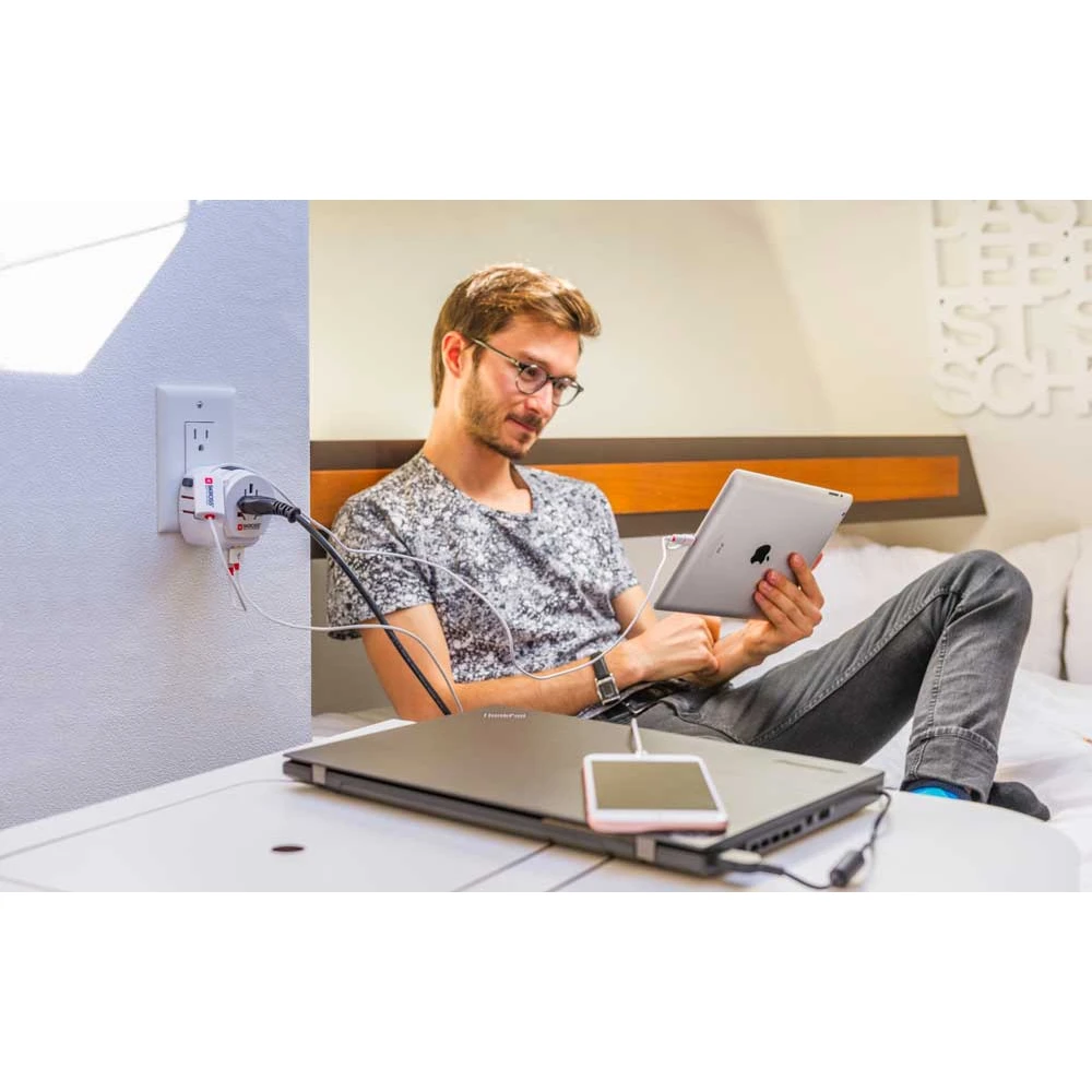 ADAPTOR UNIVERSAL Σε UNIVERSAL Πτυσσόμενο Αποσπώμενο 2 Τεμαχίων Mε USB - PRO Light USB – World SKROSS