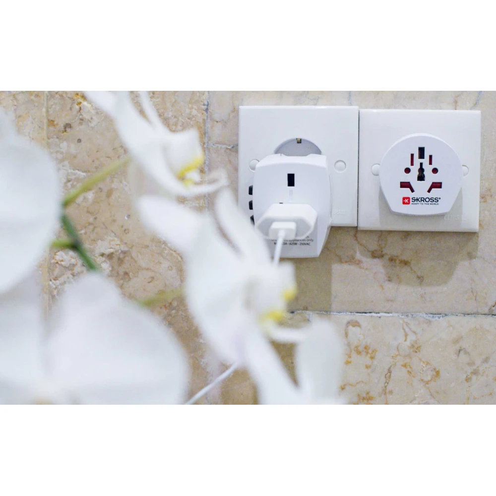 ADAPTOR Σούκο Σε UNIVERSAL - World to Europe - SKROSS