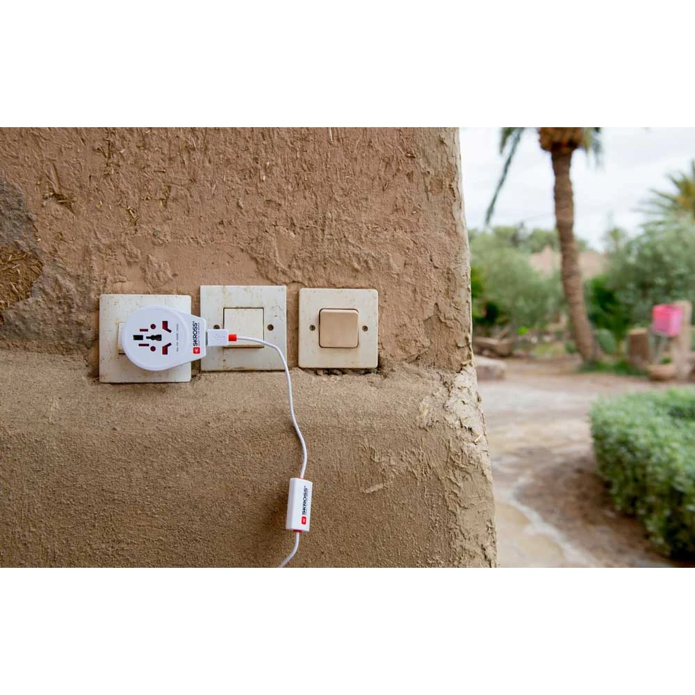 ADAPTOR Σούκο Σε UNIVERSAL Mε USB - World to Europe - SKROSS