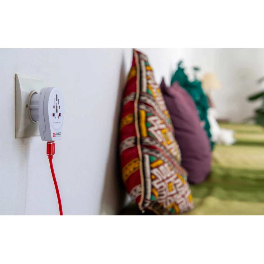 ADAPTOR Σούκο Σε UNIVERSAL Mε USB - World to Europe - SKROSS