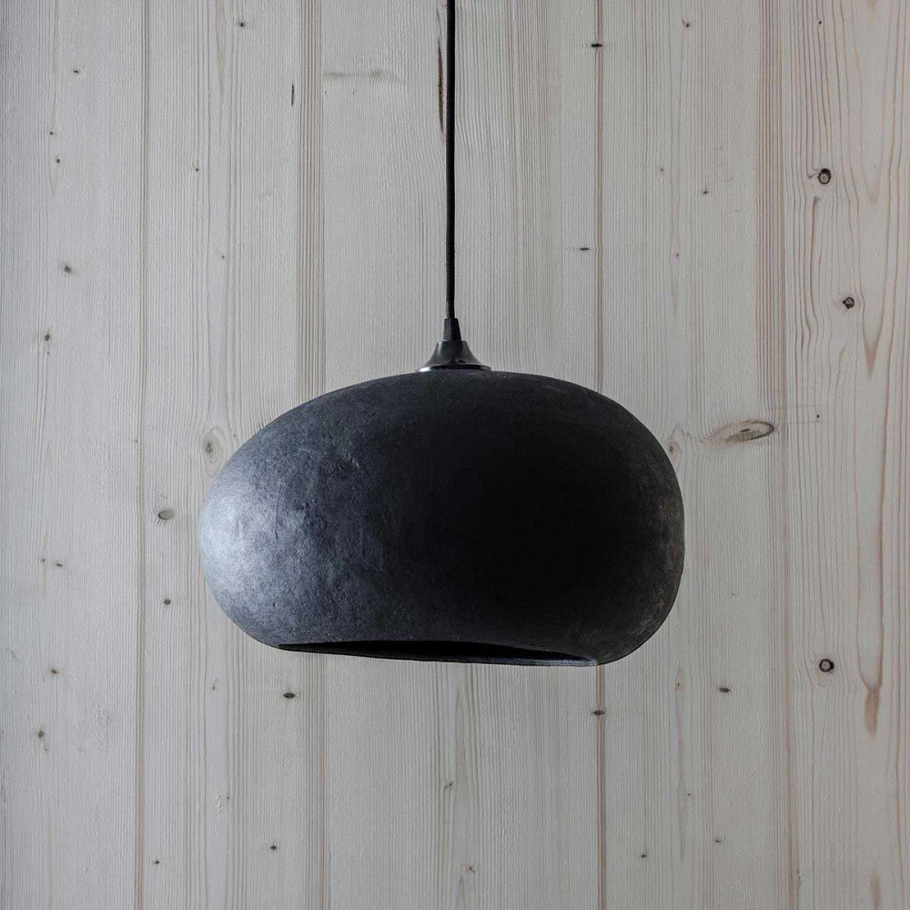 Κρεμαστό Φωτιστικό Μονόφωτο Από Ανακυκλωμένο Χαρτόνι σε Μαύρο Χρώμα PEBBLE Medium - Ay illuminate