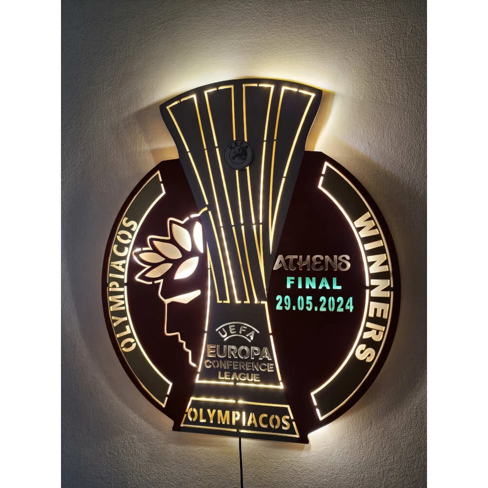 LED Φωτιστικό τοίχου Conference League Winners - Χειροποίητο Φωτιστικό Από Ξύλο 32x38cm