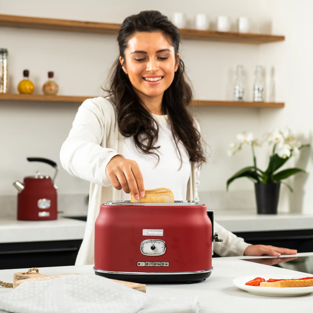 WKTTB857RD - Φρυγανιέρα 2 Θέσεων 815 W Κόκκινη Retro Series