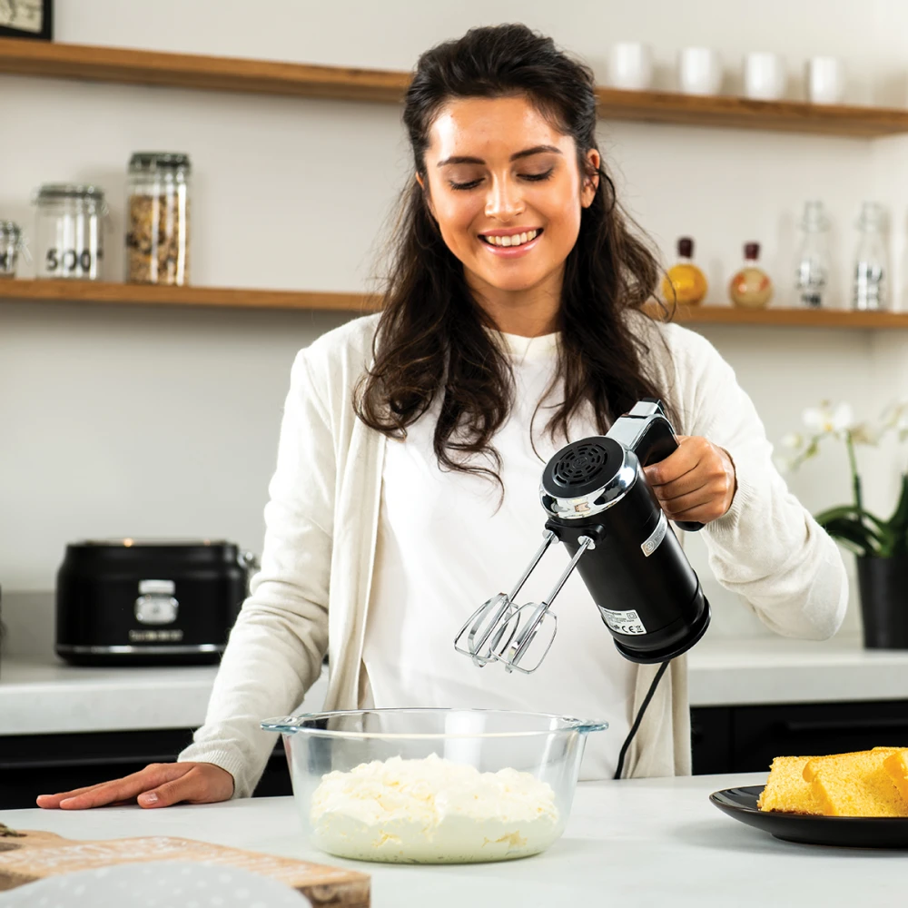 WKHM250BK - Μίξερ Χειρός 350 W Μαύρο Με Βάση Τοποθέτησης Retro Series